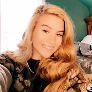 Meet your Posher, Caraline